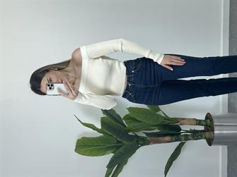 Madonna Yaka Kürklü Crop Krem Kazak