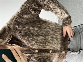 Marka Model Kahve Düğmeli Hırka