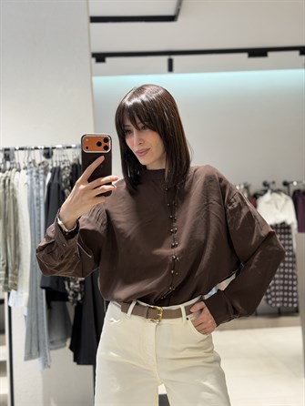 Marka Muadili Düğme Detay Gömlek KAHVE