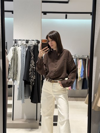 Marka Muadili Düğme Detay Gömlek KAHVE