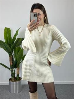 Marka muadili krem triko elbise