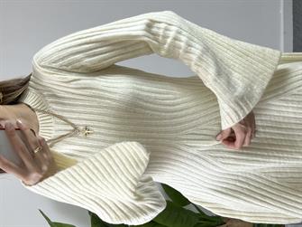 Marka muadili krem triko elbise