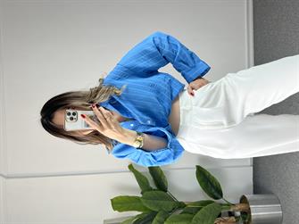 Mavi Çizgili Gömlek