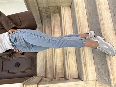 Orjinal Marka Paça Detay Momfit Jean 