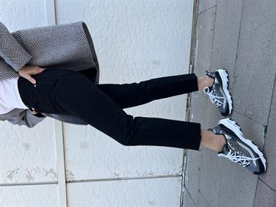 Orjinal Marka Kesik Paça Siyah Momfit Jean