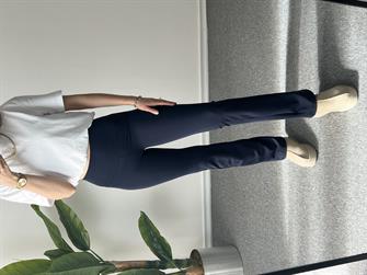 OYS İçi Şardonlu İspanyol Paça Lacivert Tayt