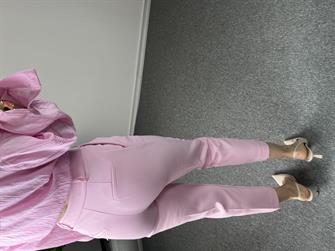 Pembe Dar Paça Kumaş Pantolon