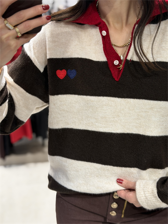 POLO YAKA KALPLİ KAZAK 