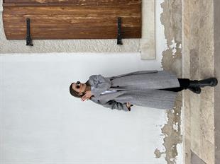 Siyah Beyaz Balık Sırtı Desen Kaban 