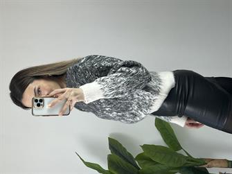 Taş Detaylı Kırçıllı Yün Kazak