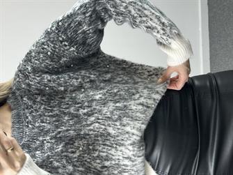 Taş Detaylı Kırçıllı Yün Kazak