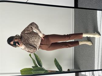 Taşlı Yün Kahverengi Kazak