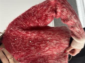 Taşlı Yün Kırmızı Kazak