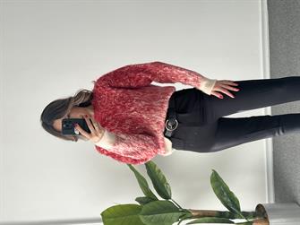 Taşlı Yün Kırmızı Kazak