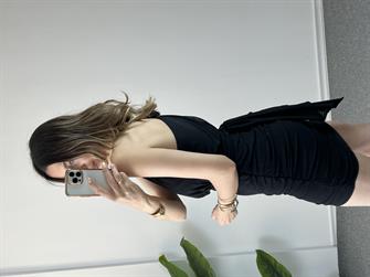 Tek Omuz Siyah Kuyruklu Elbise