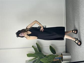 V Yaka Siyah Midi Boy Elbise