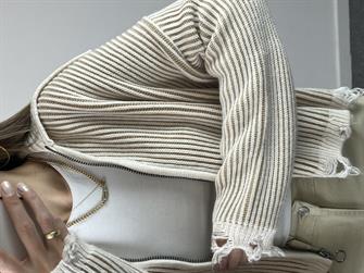 Yırtık Detay Karamel Hırka