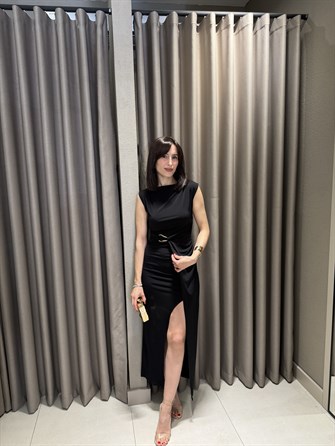 Yırtmaç Detay Beli Tokalı Elbise SİYAH