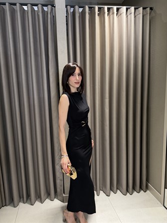 Yırtmaç Detay Beli Tokalı Elbise SİYAH