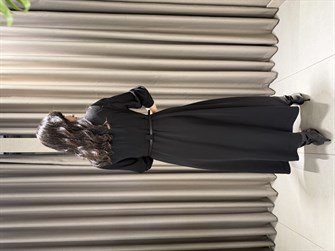 ZR MODEL TENSEL MİDİ BOY DÜĞMELİ ELBİSE SİYAH