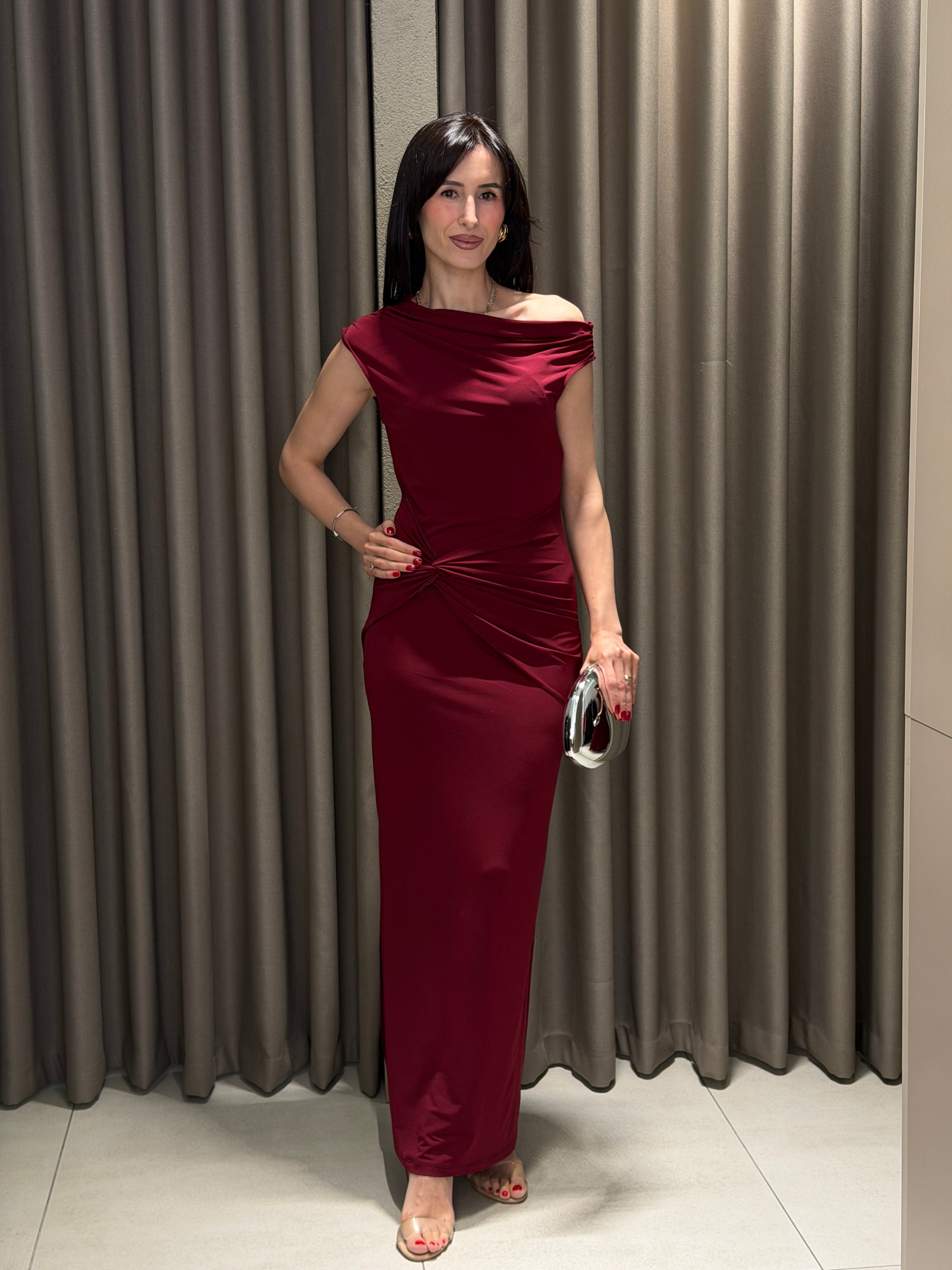 ASKILI BELİ BÜZGÜLÜ ELBİSE BORDO