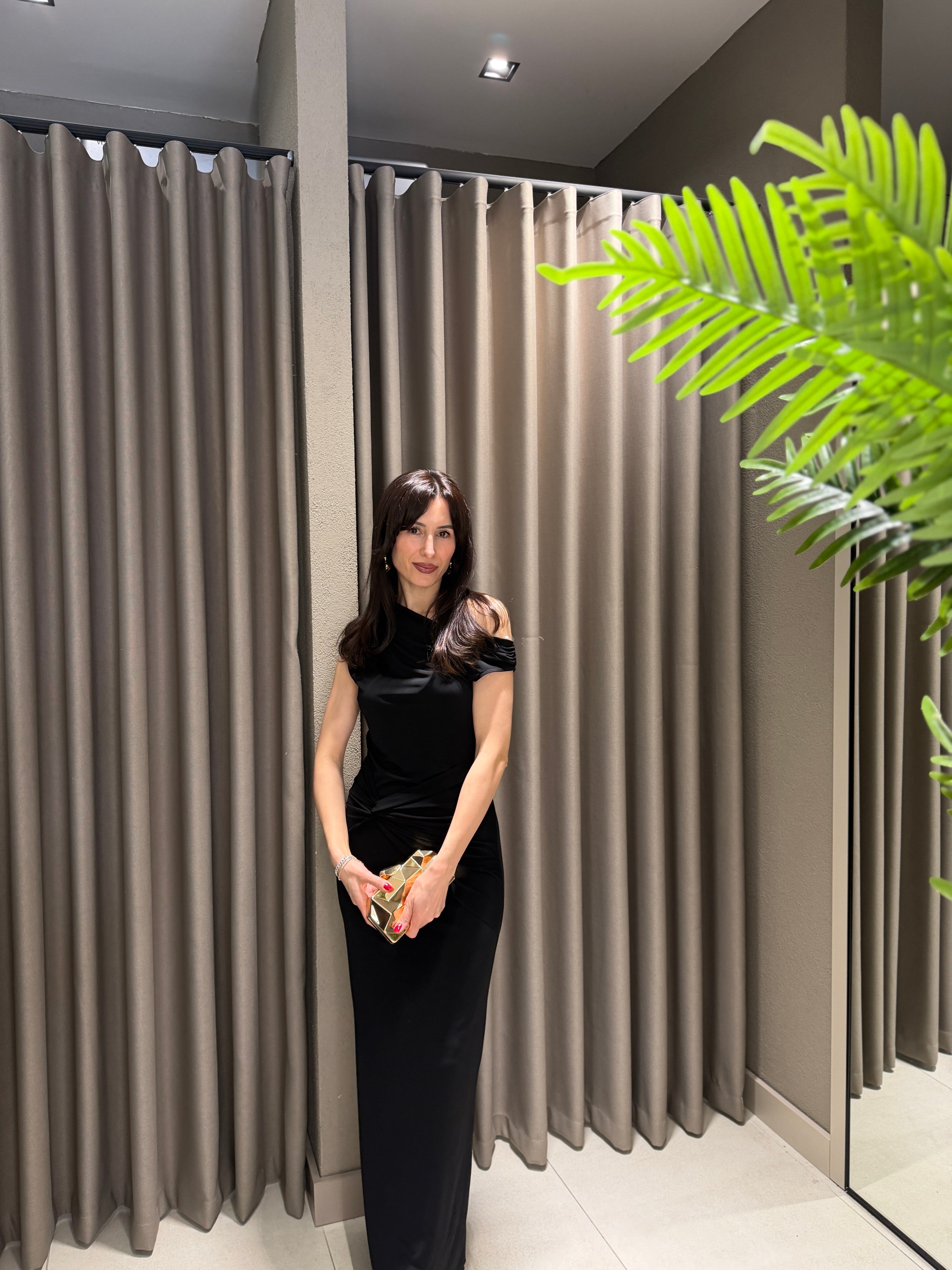 ASKILI BELİ BÜZGÜLÜ ELBİSE SİYAH