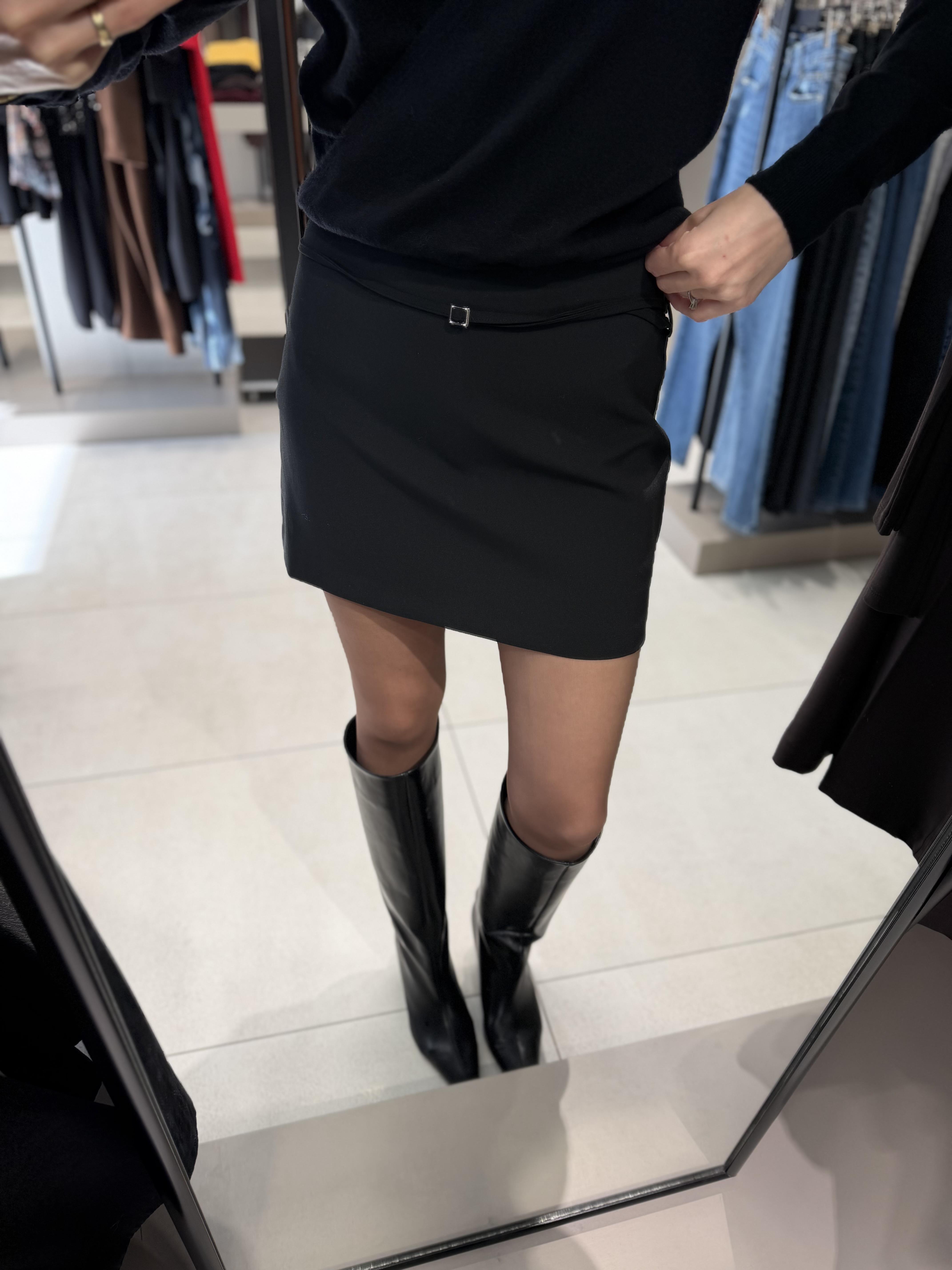 Beli Kemerli Şort Etek SİYAH