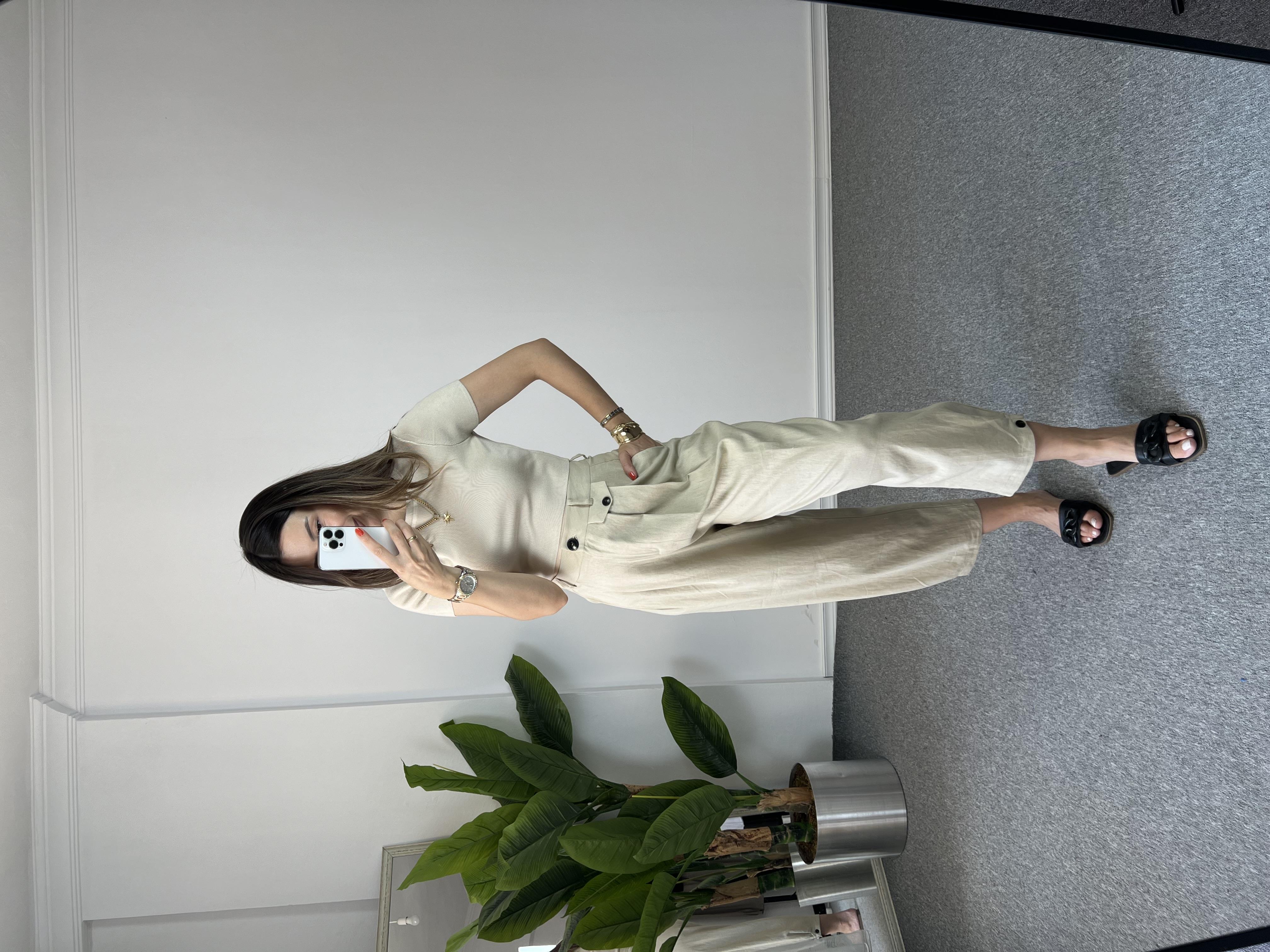 Dilvin Kısa Kollu Taş Crop