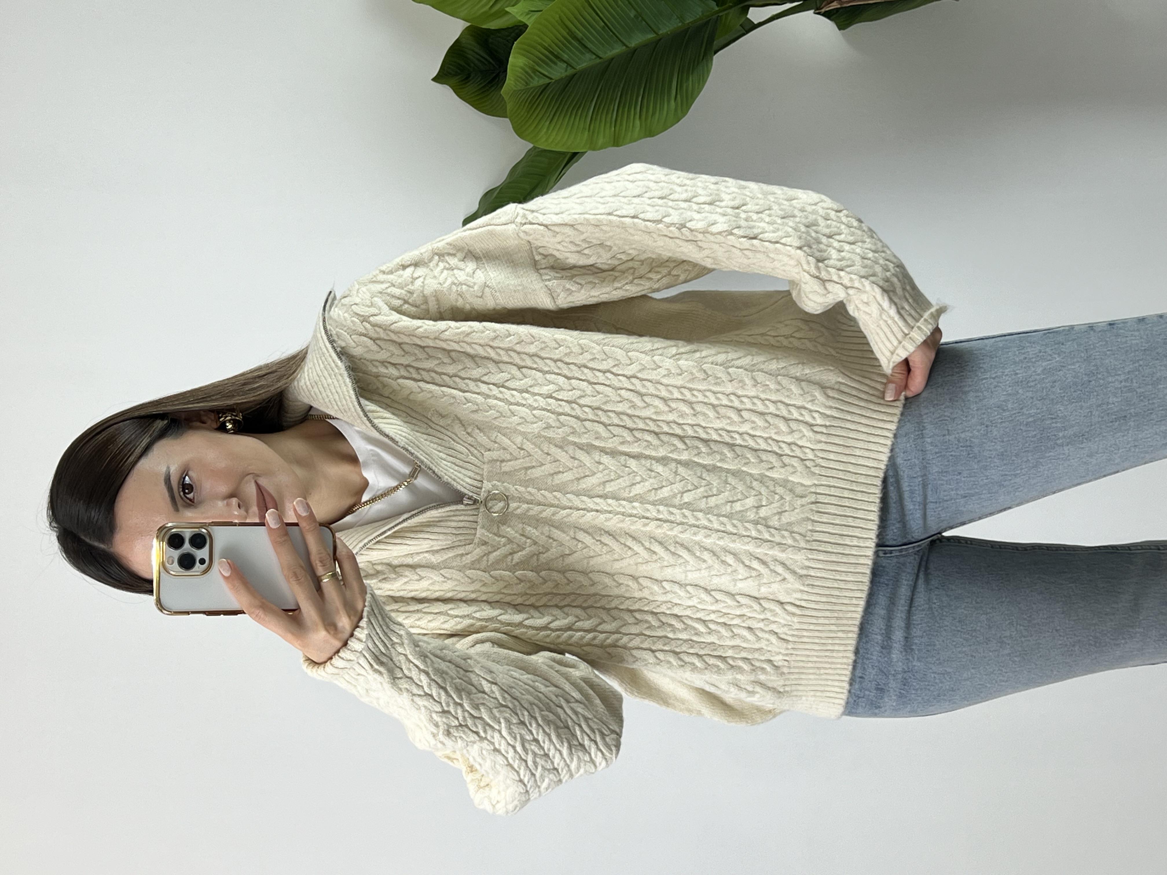 DİLVİN SAÇ ÖRGÜ FERMUARLI KREM KAZAK