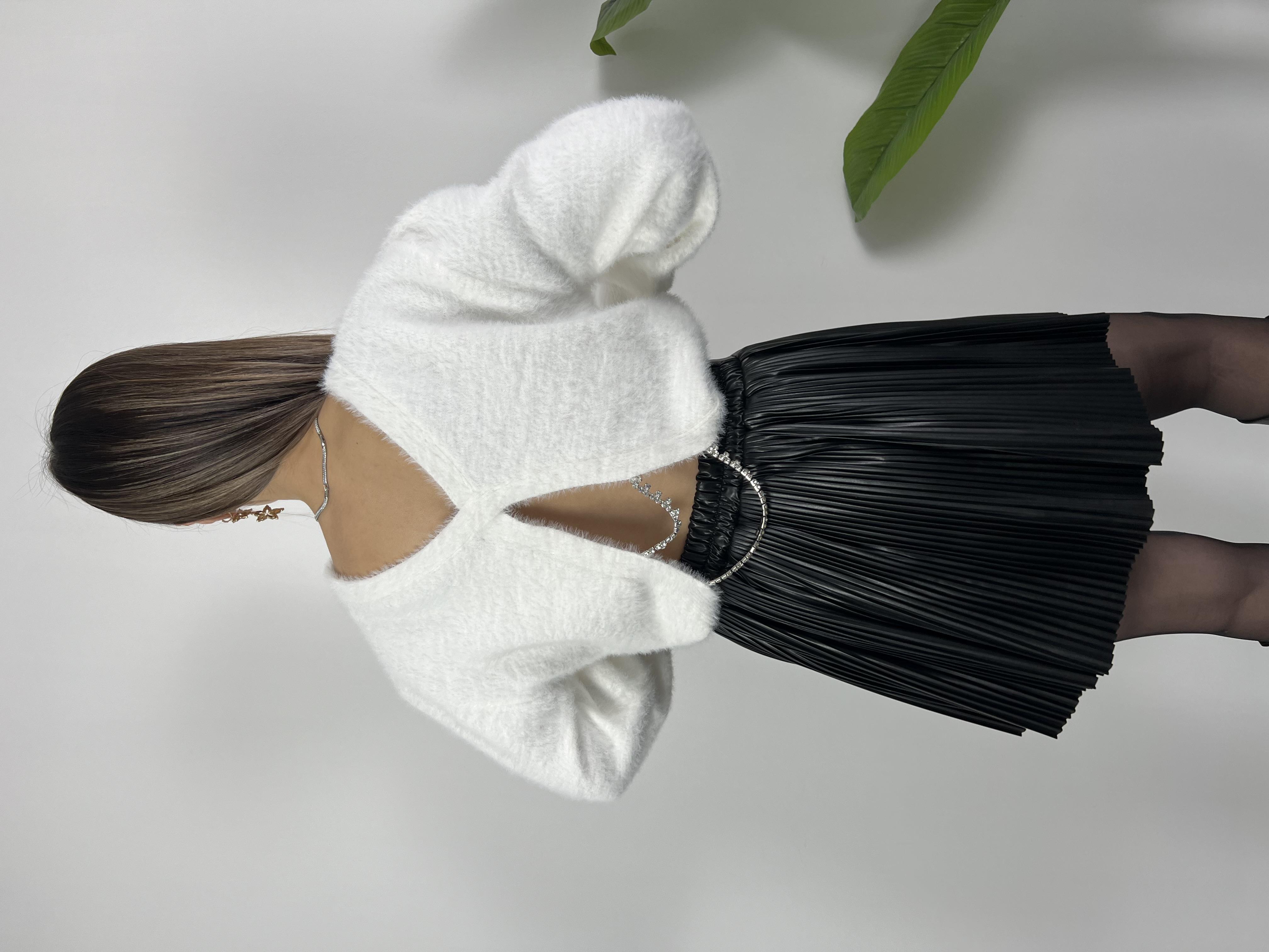 Dilvin sırt dekolteli yumoş kazak