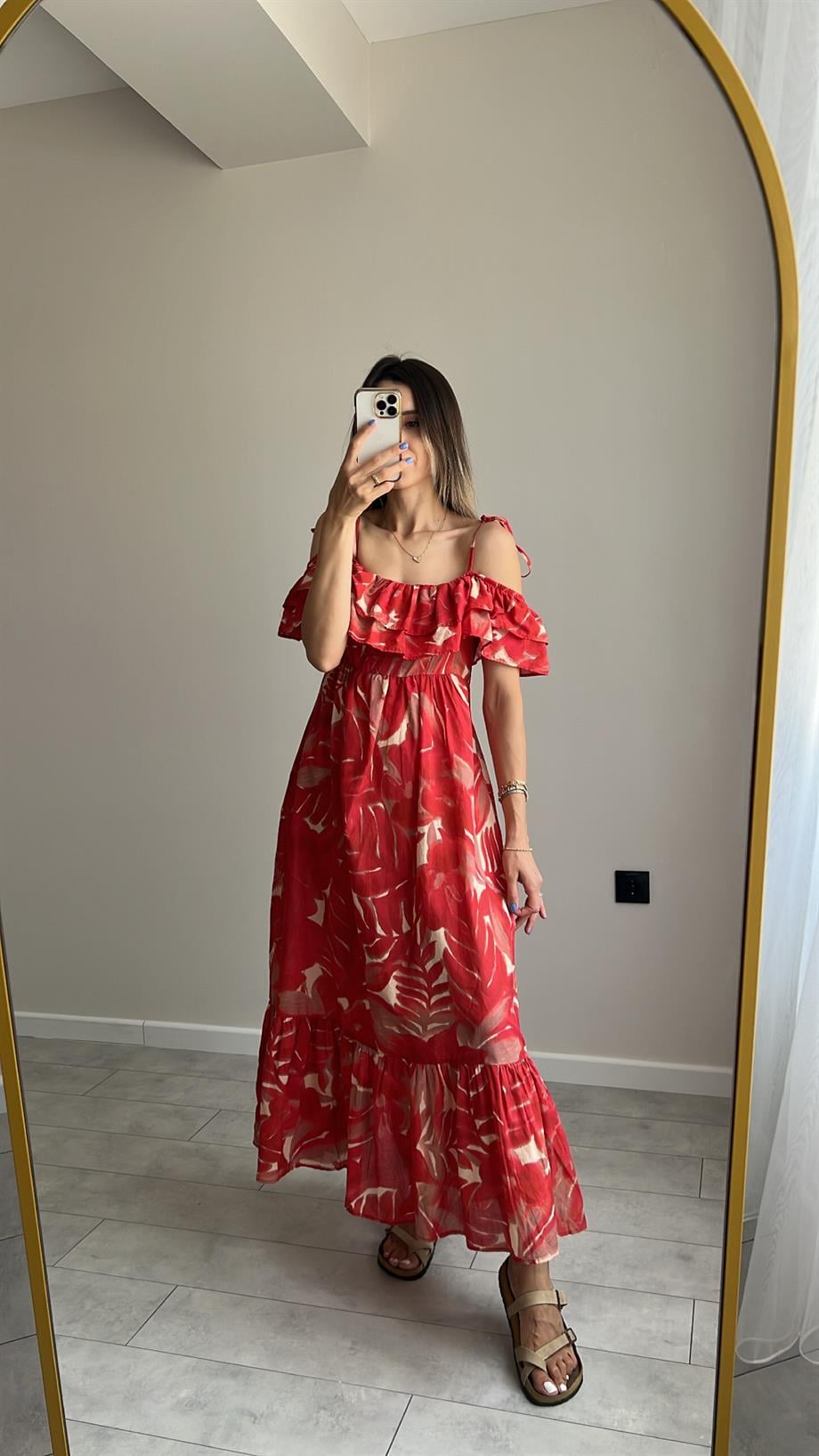 DÜŞÜK OMUZ ASKILI ELBİSE