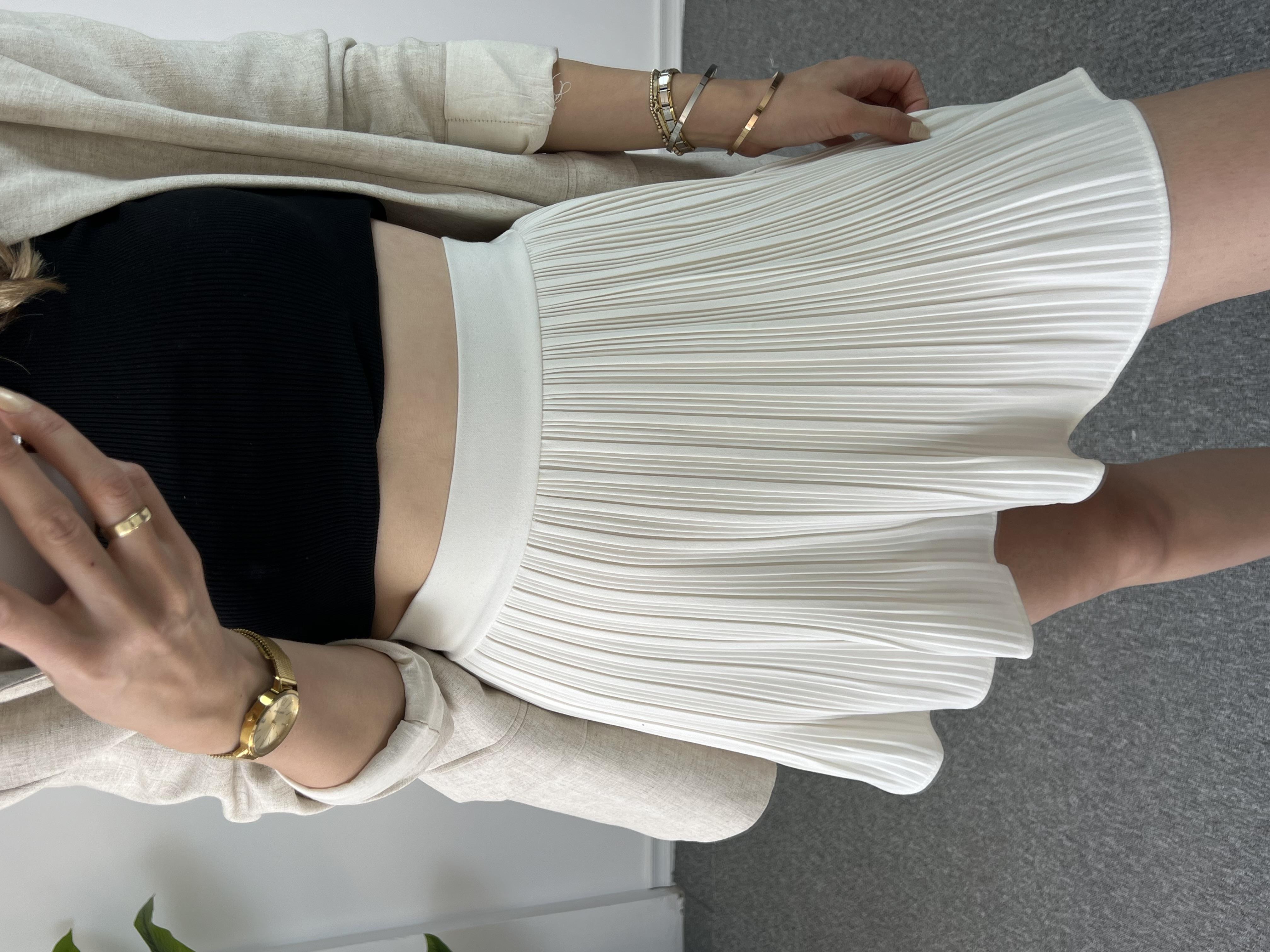 Ekru Pileli Şort Etek