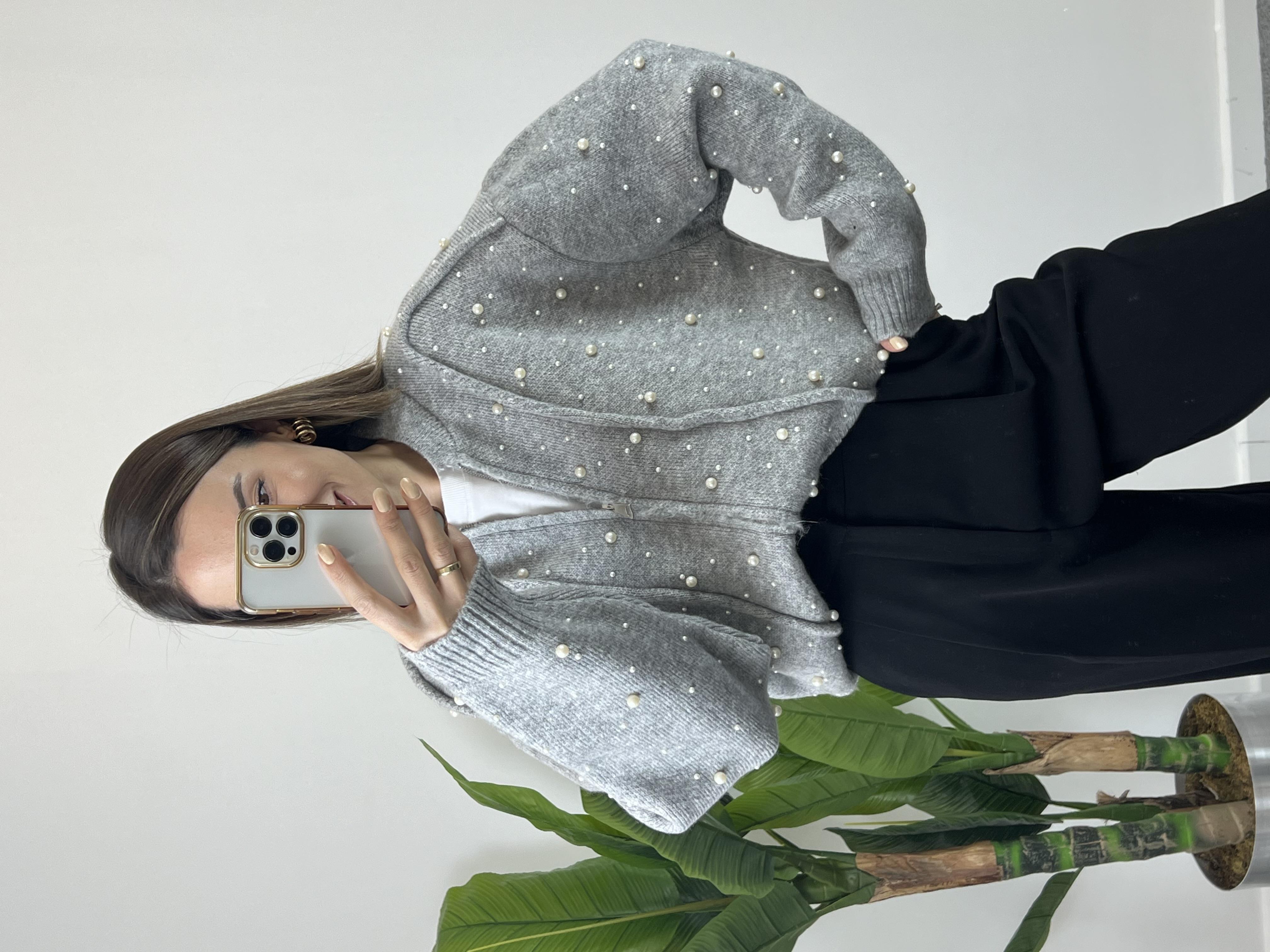 İnci Detay Gri Hırka 