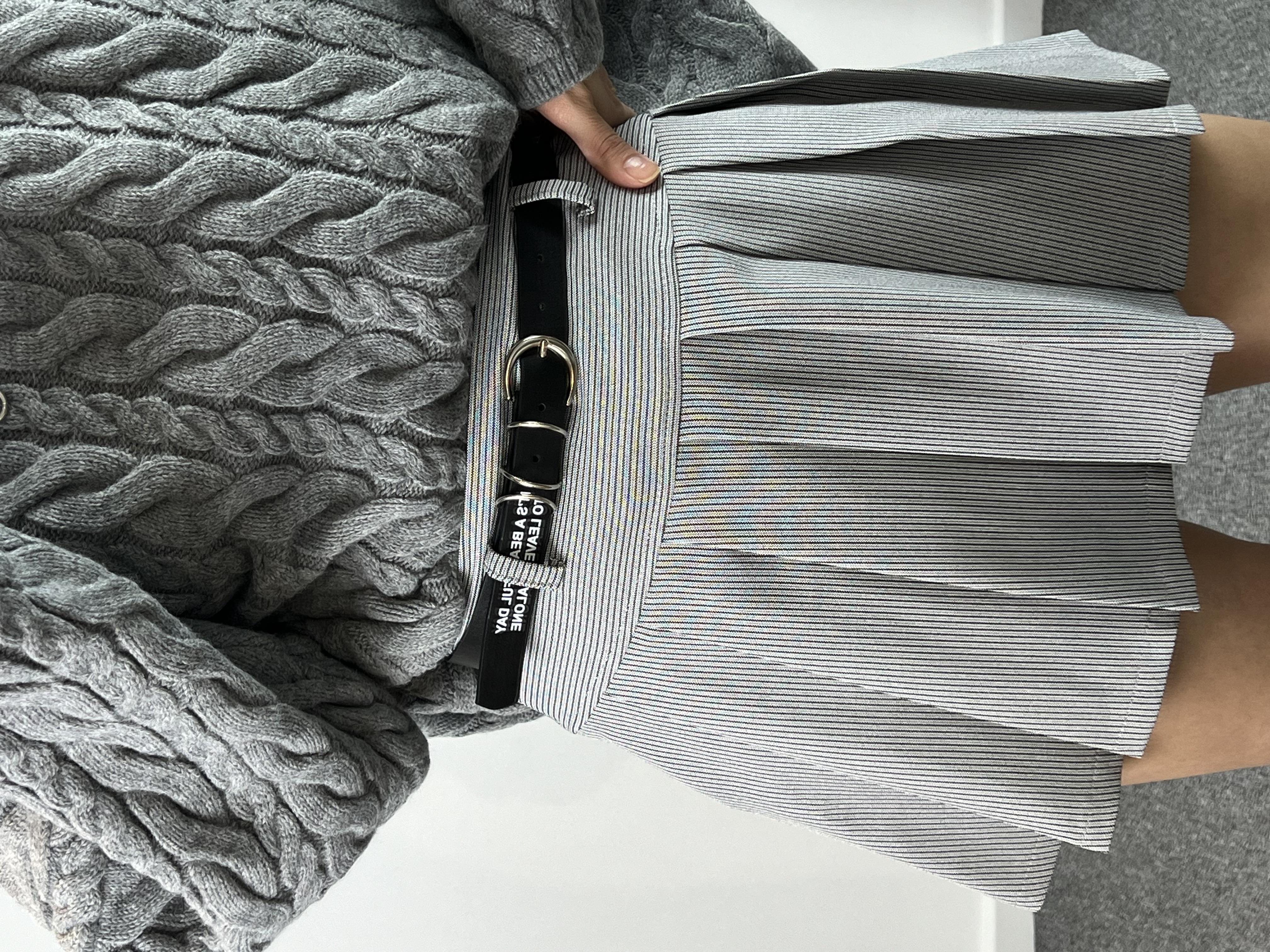 KEMERLİ GRİ ŞORT ETEK