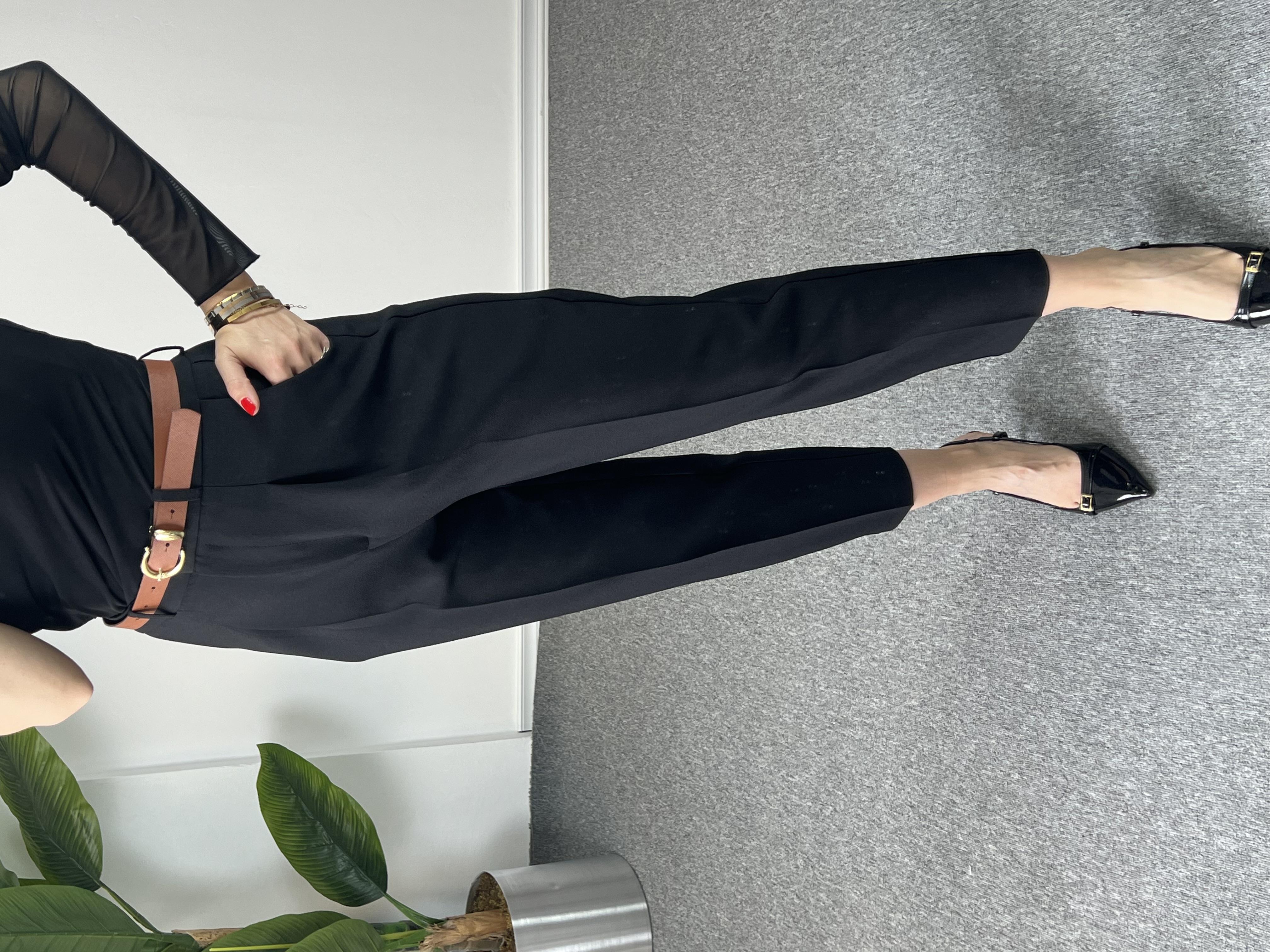 Kemerli Havuç Paça Siyah Pantolon