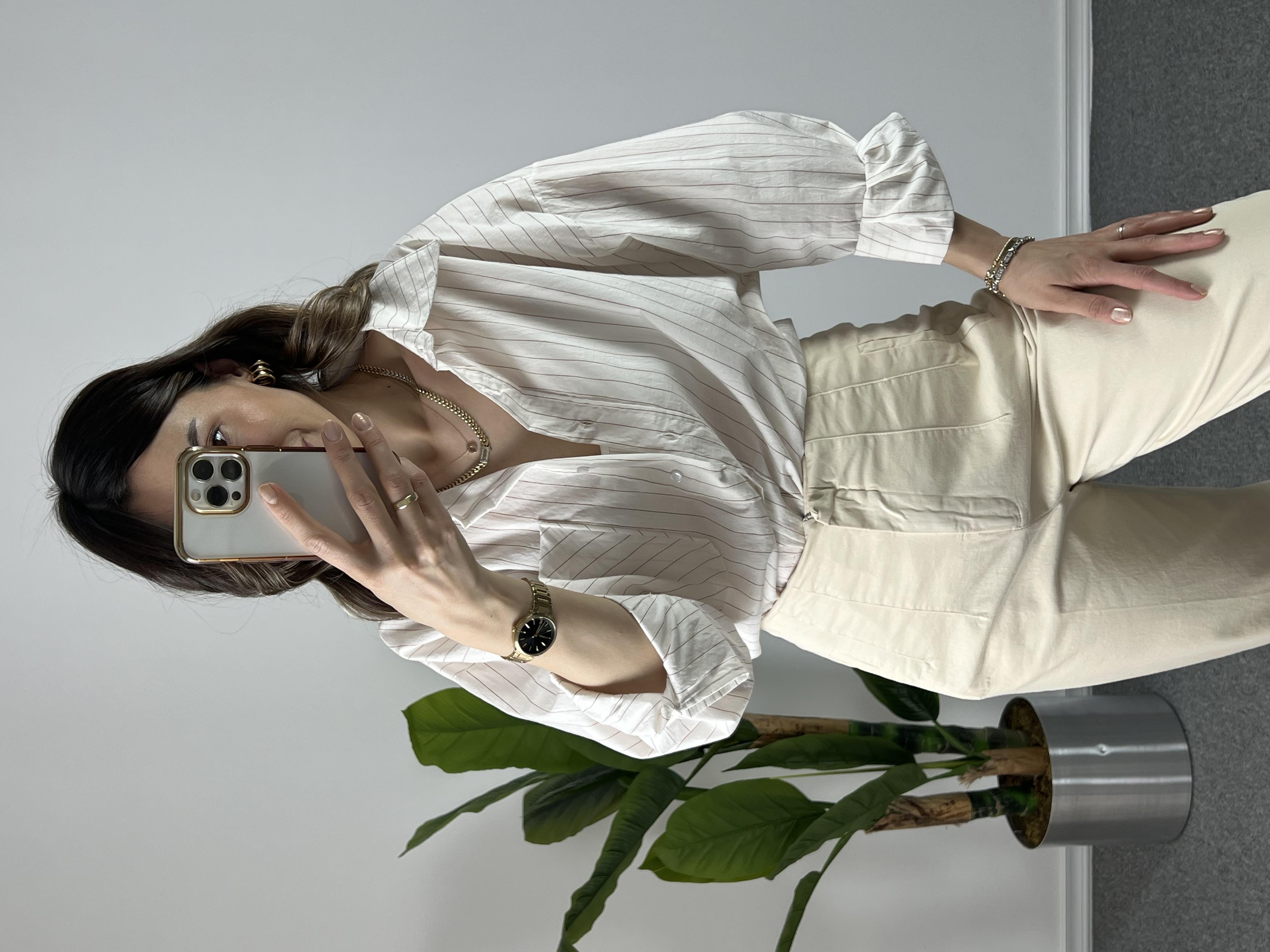 Krem Çizgili Gömlek