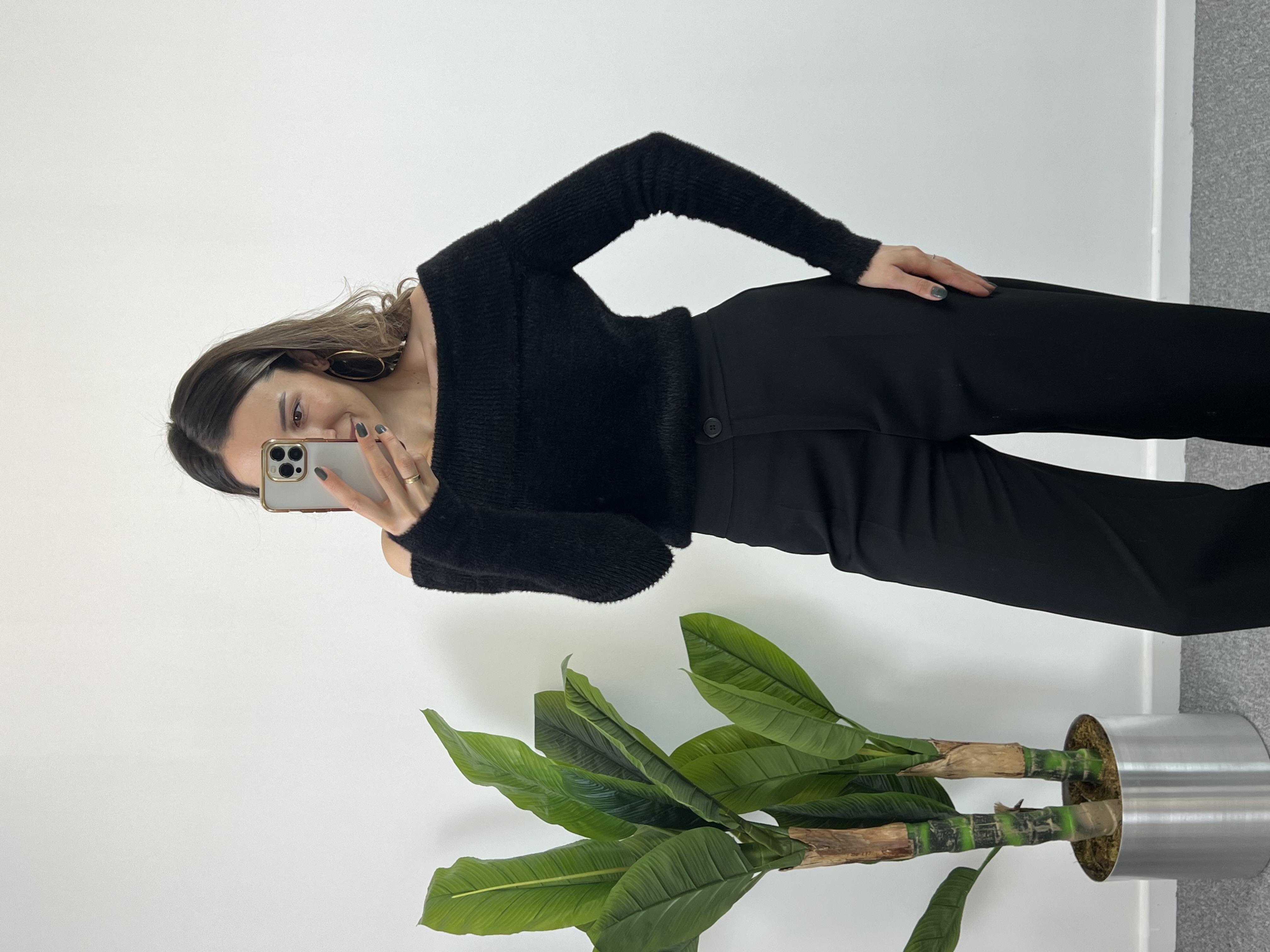 Madonna yaka yumoş kazak