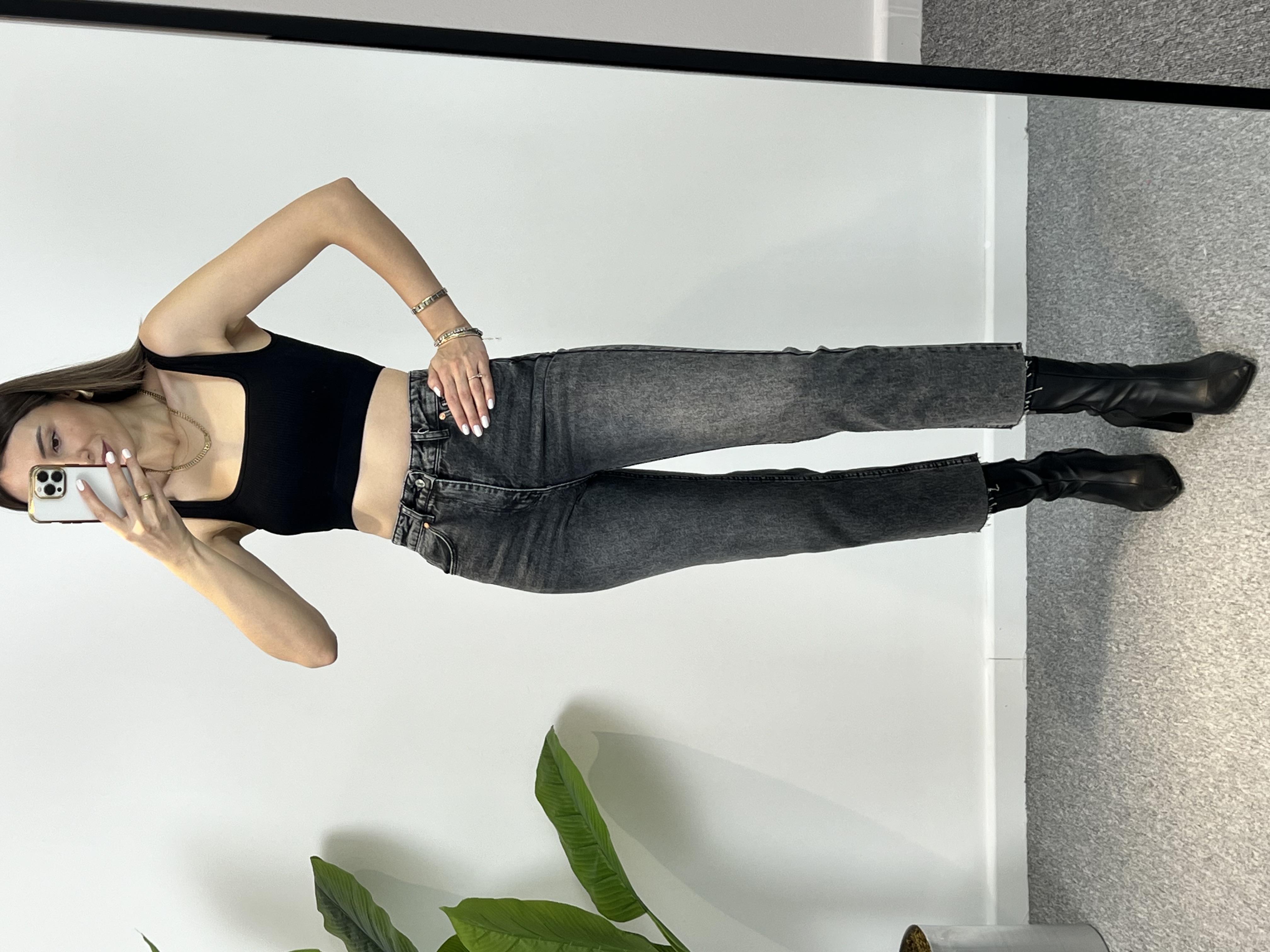 ORJİNAL MARKA KOYU FÜME KESİK PAÇA MOMFİT JEAN