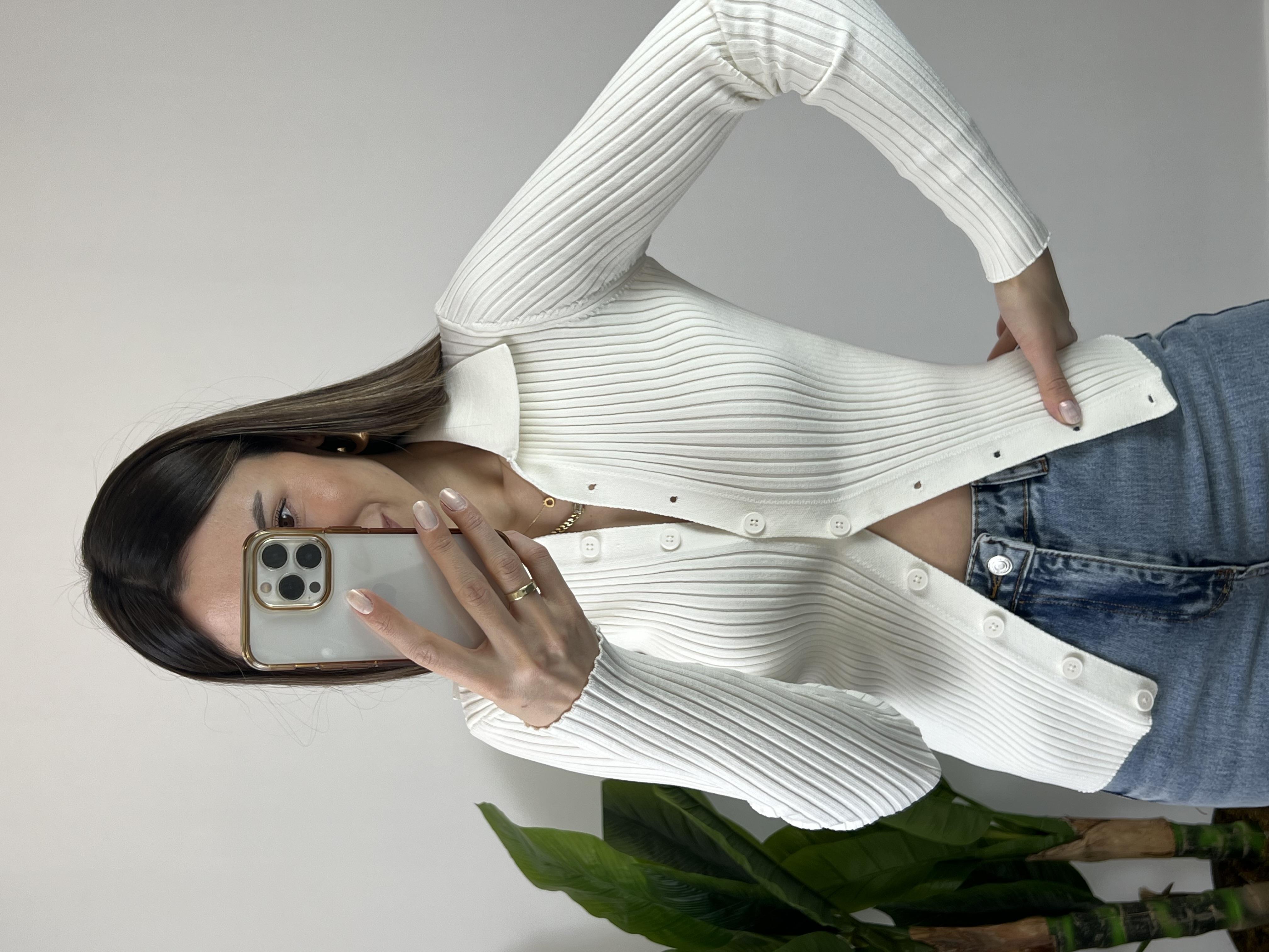 Polo Yaka Düğmeli Beyaz Hırka