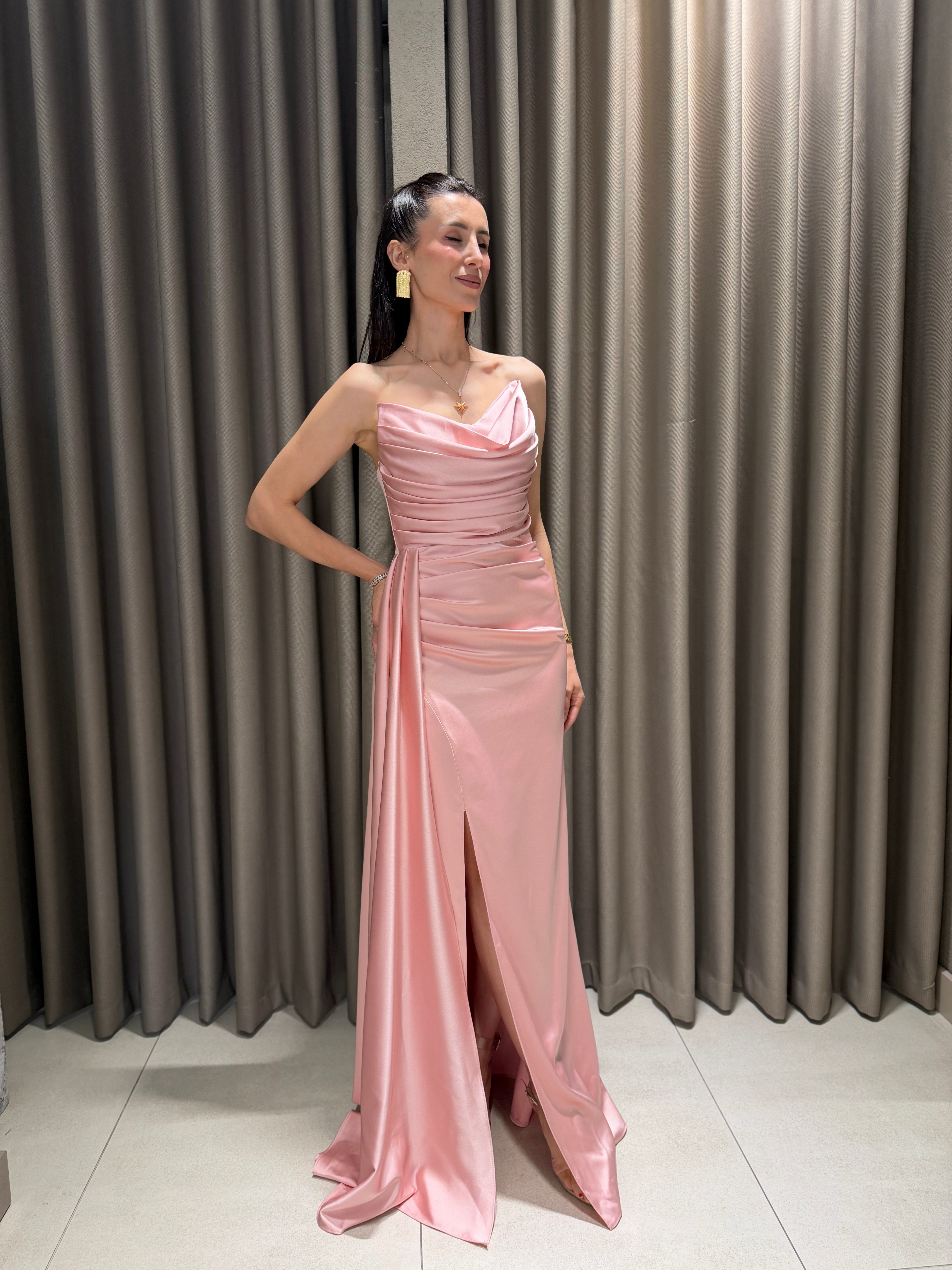 Straplez Yırtmaçlı Saten Elbise PEMBE