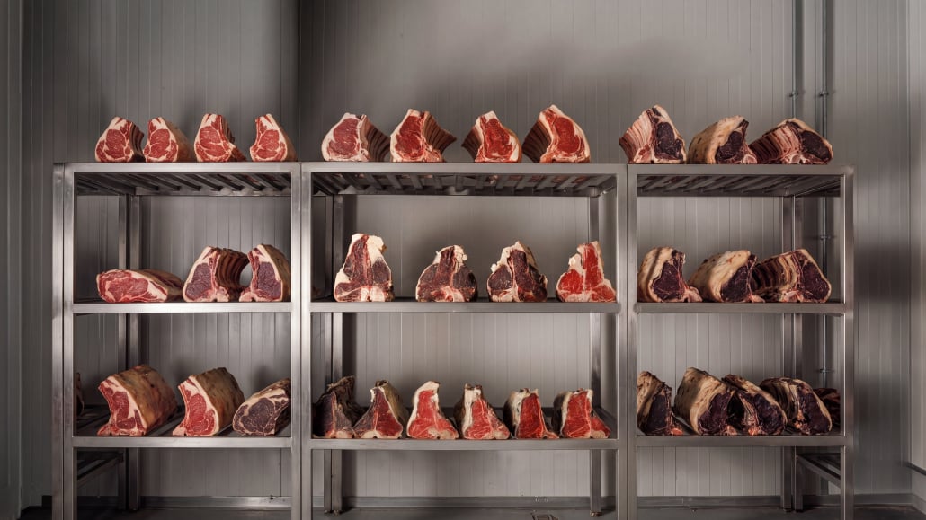 Dry Aged Et Nedir? 28 Gün Dinlendirilmiş Etin Lezzet Yolculuğu