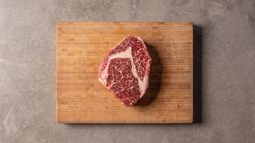 Ribeye Steak Nedir? Nasıl Pişirilir? Özellikleri ve Pişirme Rehberi