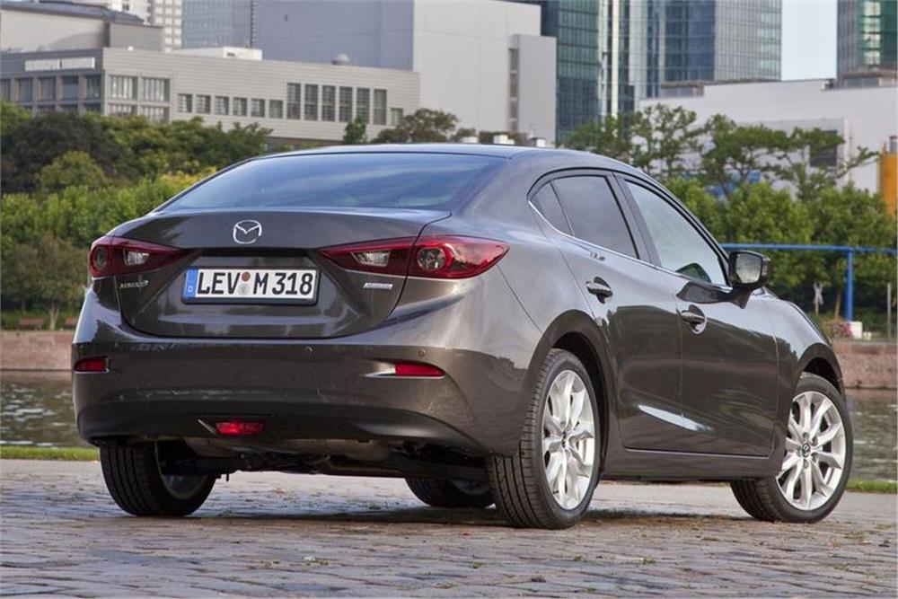 MAZDA 3 Sedan 04.2013 -11.2018 (Yatay Sökülebilir Topuz)