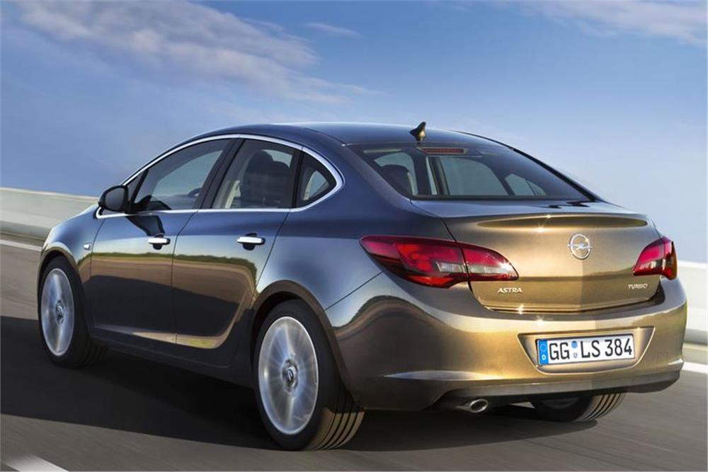 OPEL Astra Sedan 10.2012 sonrası (Sabit Topuz)