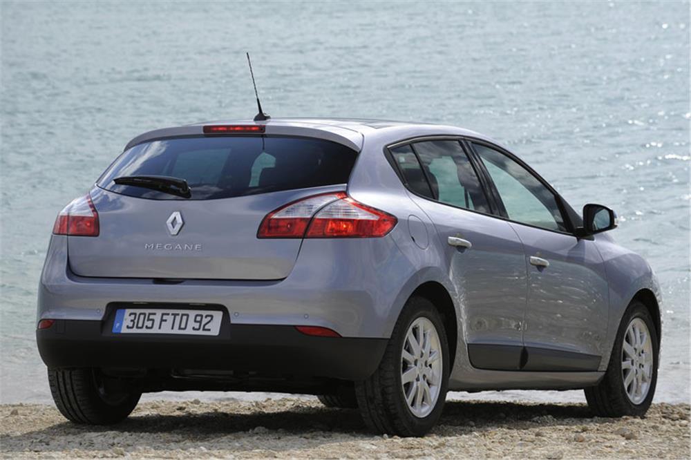 RENAULT Megane III HB 11.2008 -11.2015 (Sabit Topuz)