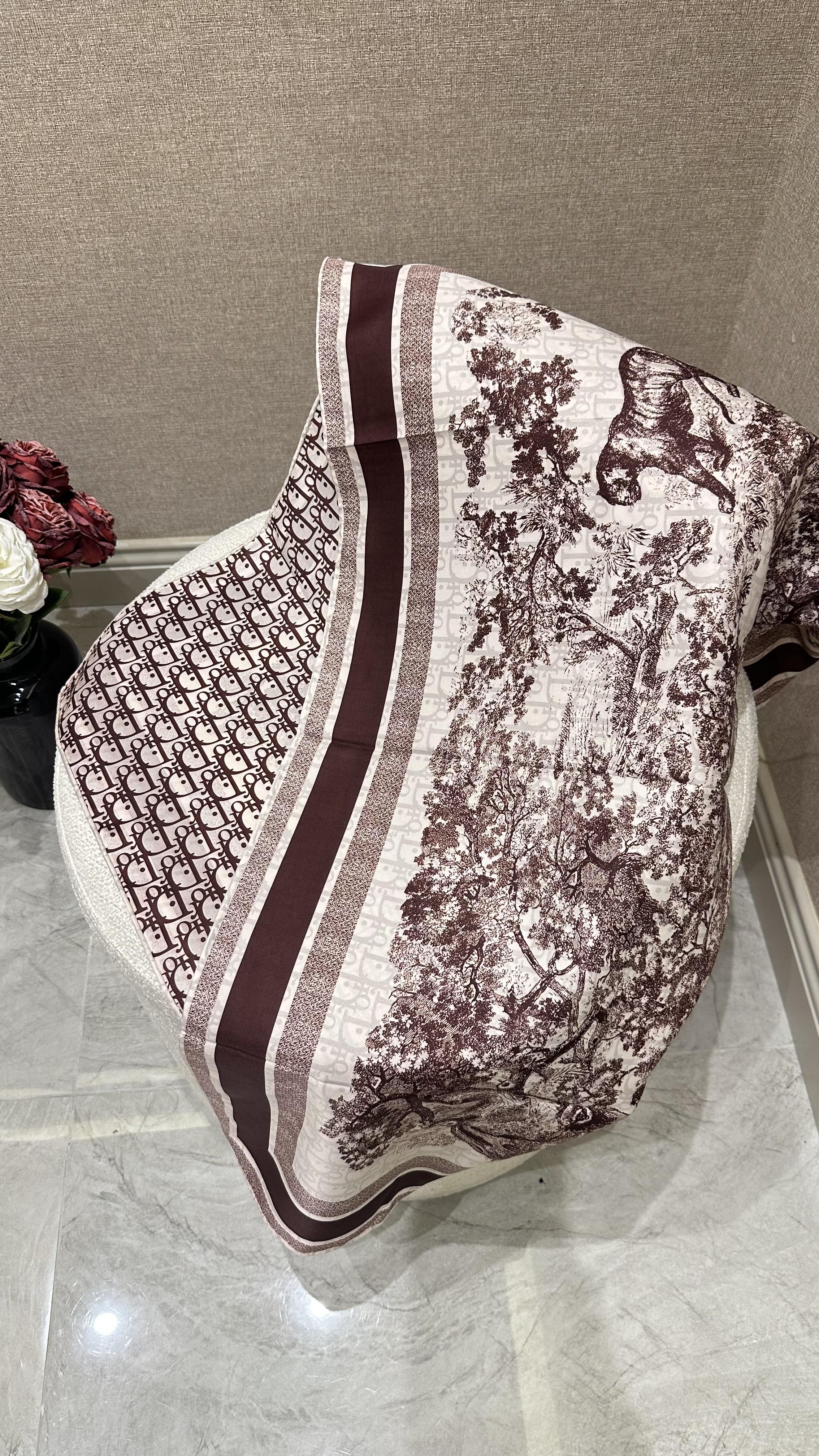 A Kalite D Marka Çift Taraflı Twill Eşarp Bordo