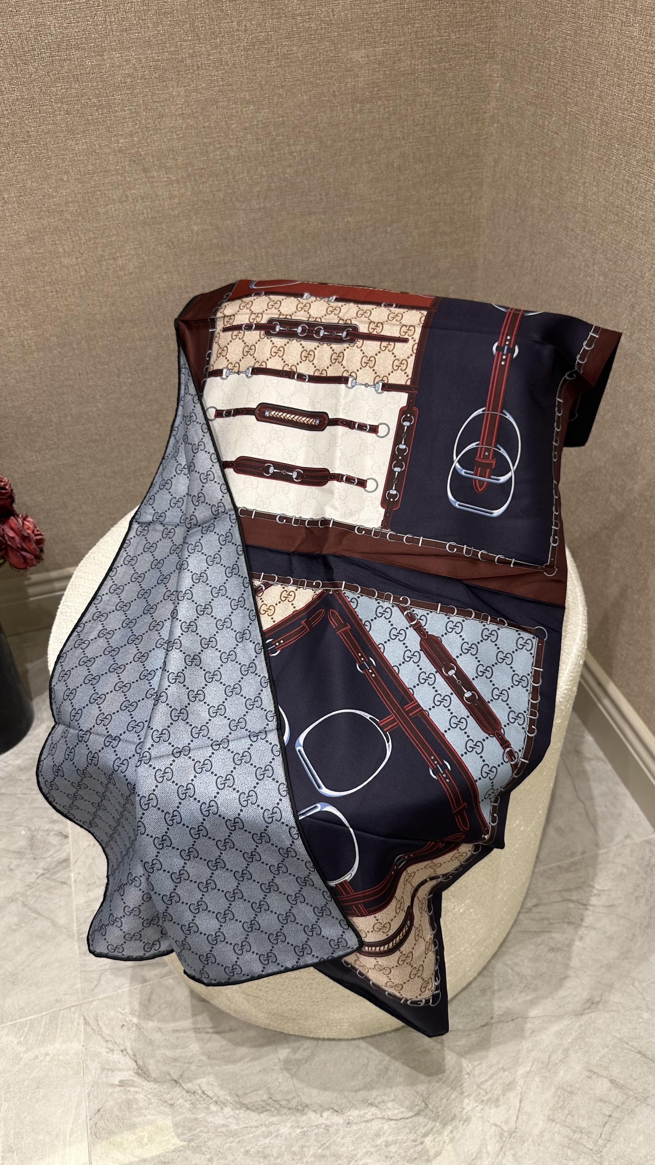 	A Kalite G Marka Çift Taraflı Twill  Eşarp Bordo