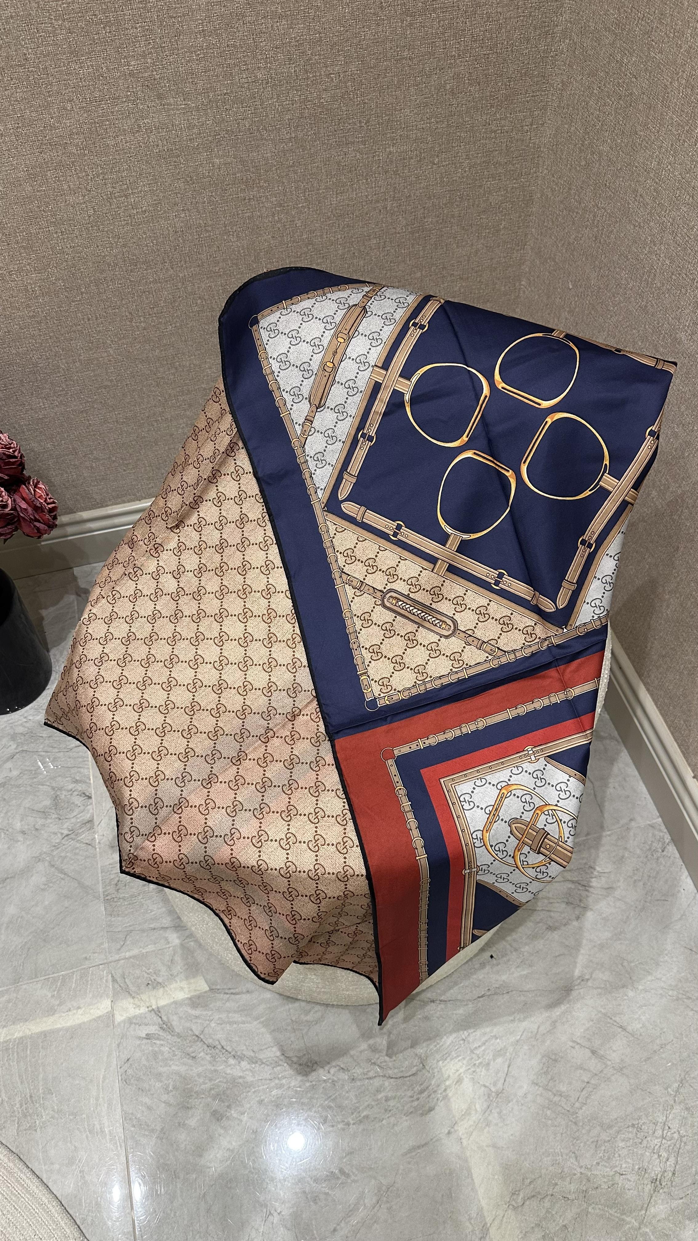 	A Kalite G Marka Çift Taraflı Twill Eşarp Kırmızı