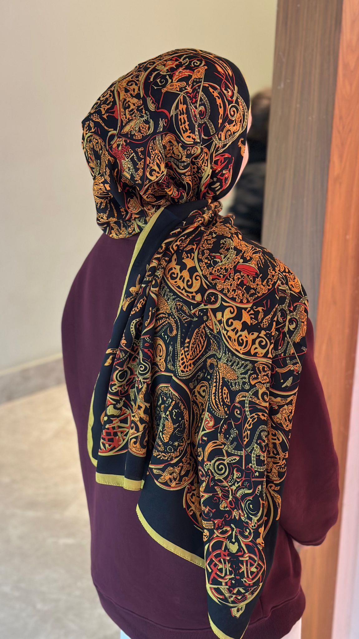 Desenli Turuncu Renk Şal