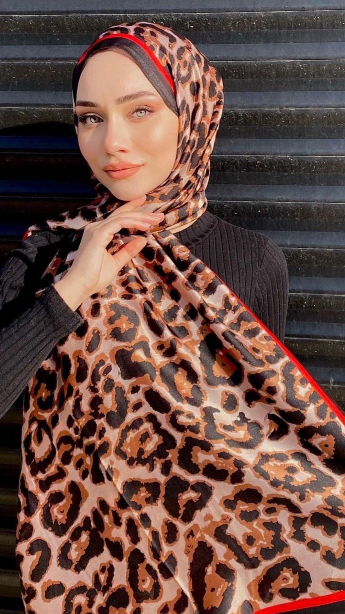 Leopar Kırmızı Uçlu Vual İpek